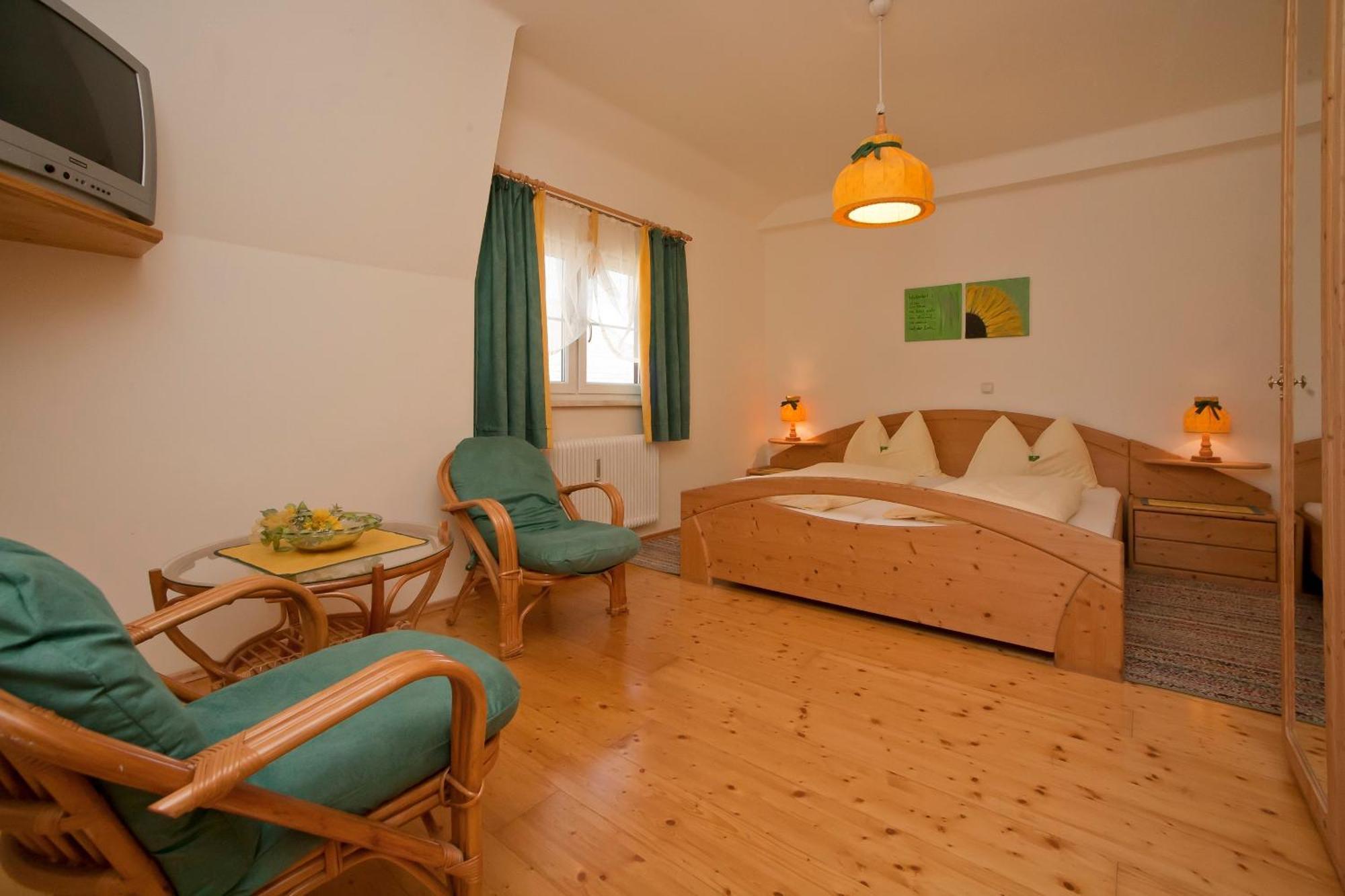 Bio-Bauernhof-Hotel Matlschweiger Lassing  Εξωτερικό φωτογραφία